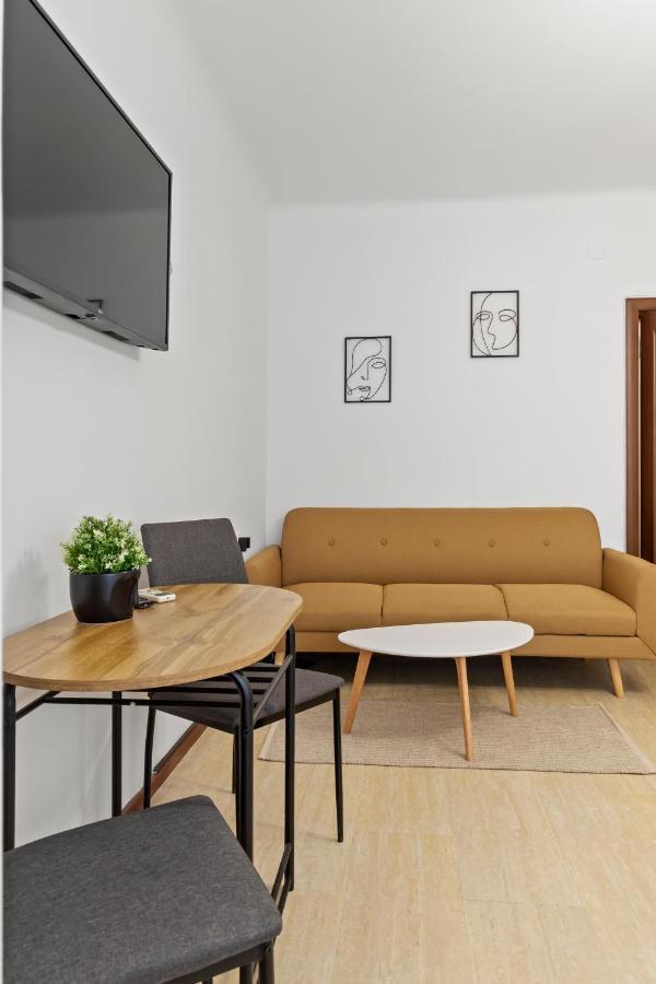 Upscale Studio, Walking Distance From The Old Town بوخارست المظهر الخارجي الصورة