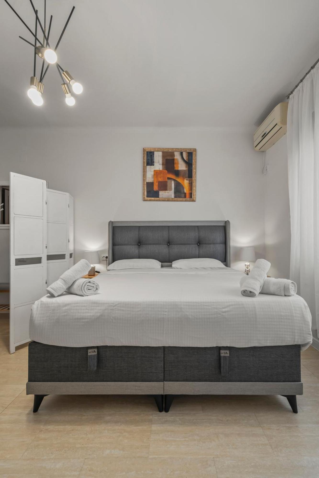 Upscale Studio, Walking Distance From The Old Town بوخارست المظهر الخارجي الصورة