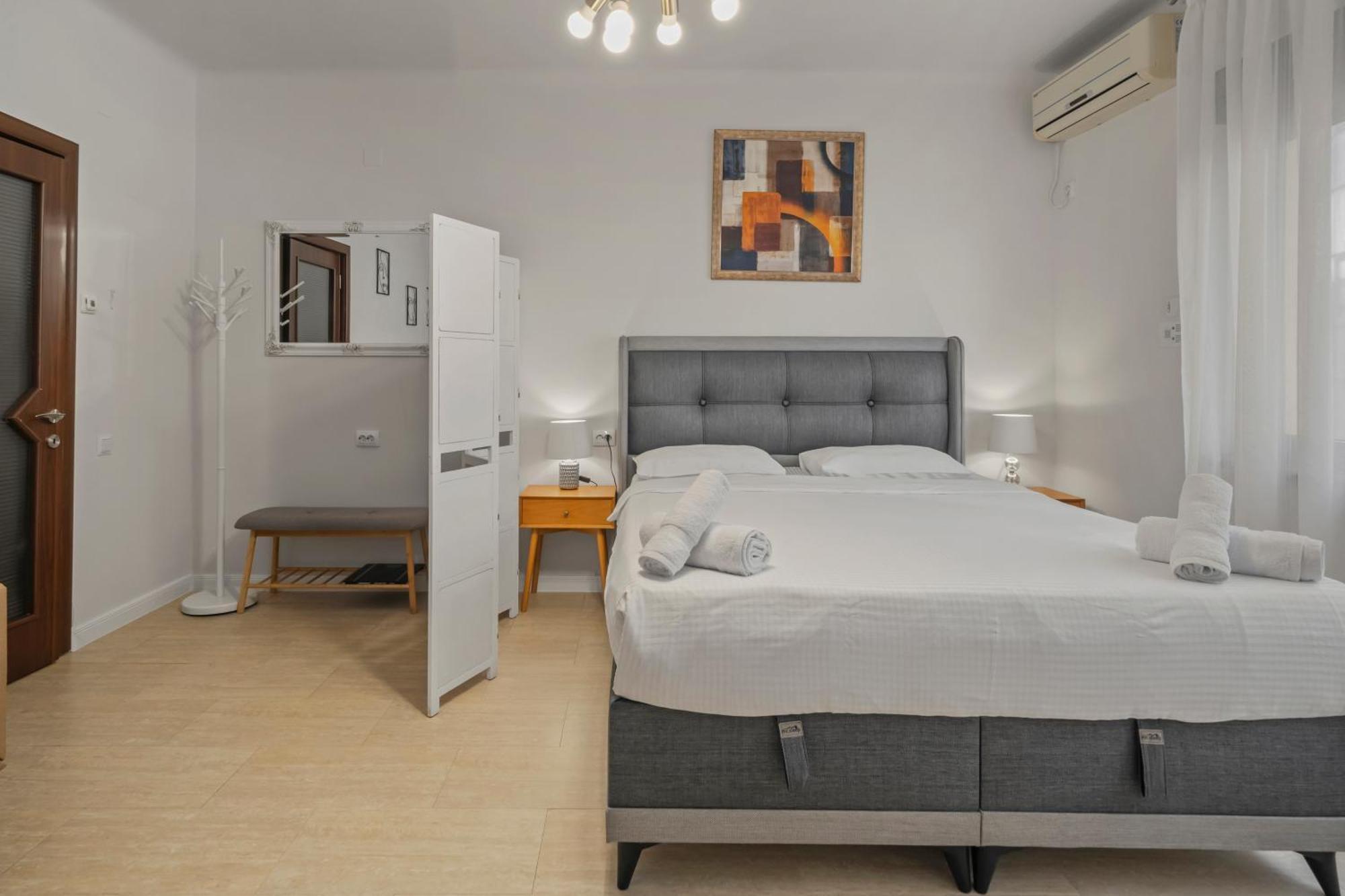 Upscale Studio, Walking Distance From The Old Town بوخارست المظهر الخارجي الصورة